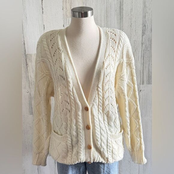 Vintage Sweaters - Vintage Cable‎ Knit Cardigan Cream Sweater Pockets wooden buttons neutral medium